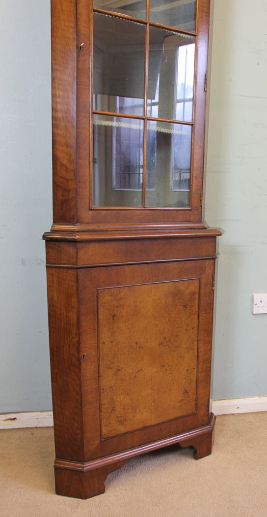 Queen Anne Style Walnut Corner Cabinet, Antique Antique Cabinets 6