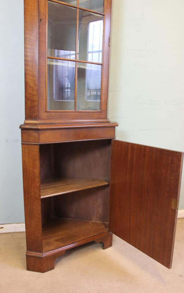 Queen Anne Style Walnut Corner Cabinet, - Image 6