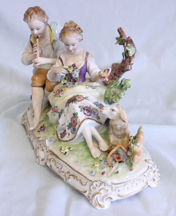 Porcelain Centre Piece. centre piece Antique Ceramics 12