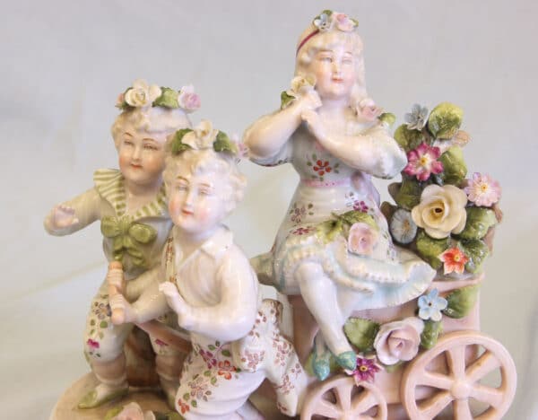 Antique Pair of Early 20th Century Porcelain Figurines of Mother & Children Antique Antique Ceramics 14