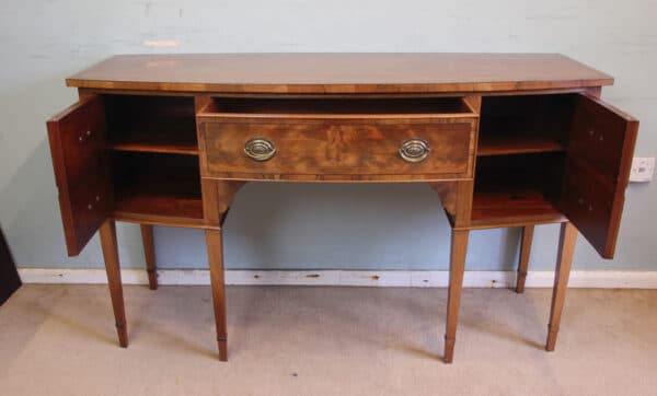 Antique Georgian Style Mahogany Shaped Front Sideboard - Image 10