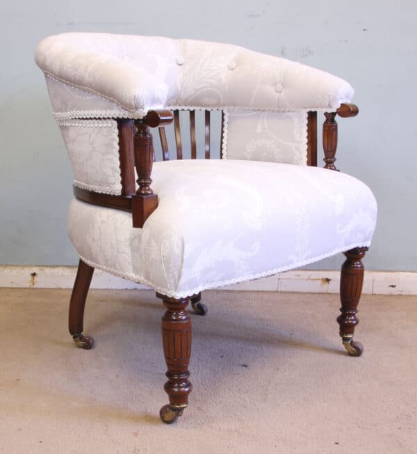 Antique Late Victorian Walnut Tub Chair - Image 2