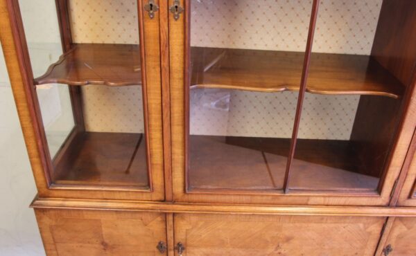 Quality Antique Walnut Display Cabinet - Image 17