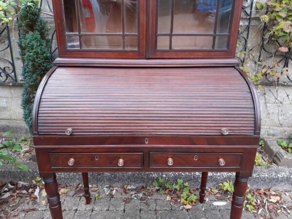 Mahogany tambour top bookcase bureau circa 1820 - Image 3
