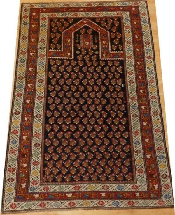 DAGHESTAN 170cm x 119cm