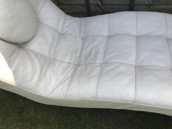 Italian Styled Chaise Longue in White leather circa 1960’s - Image 3