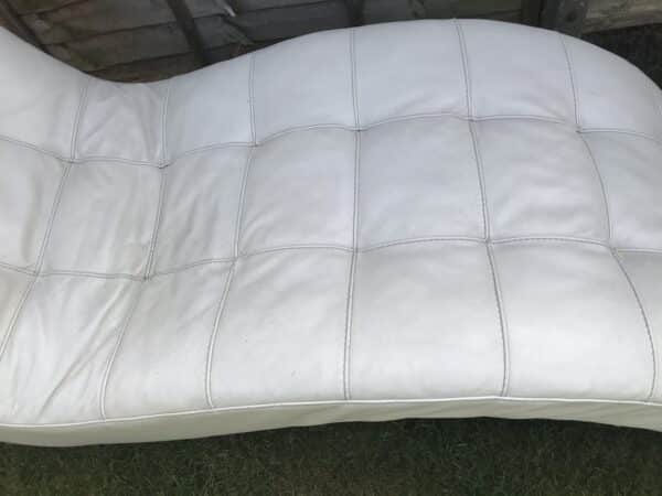 Italian Styled Chaise Longue in White leather circa 1960’s beautiful Antique Furniture 6