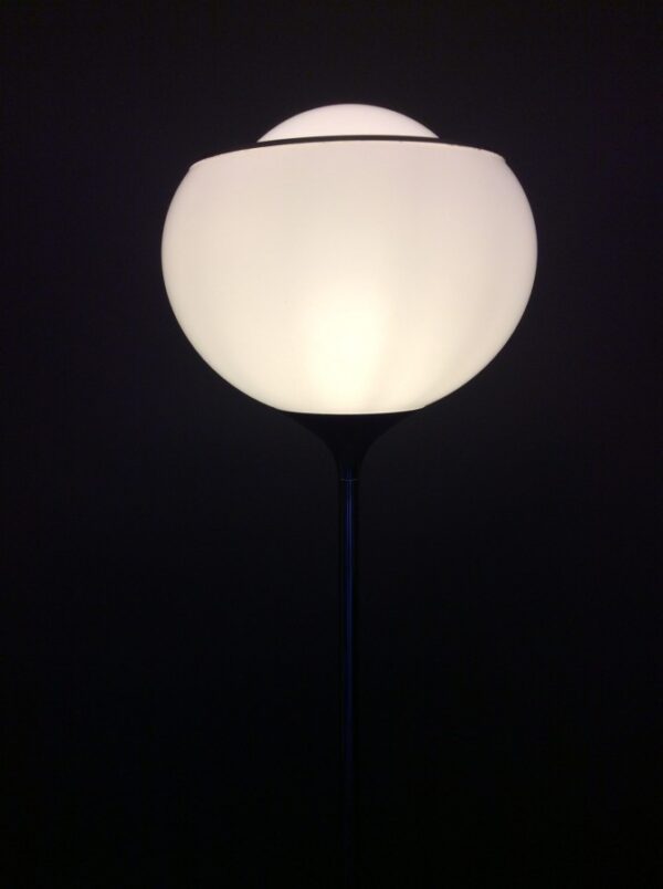 Guzzini 1960's/1970's Chrome & Acrylic Floor Lamp - Image 8