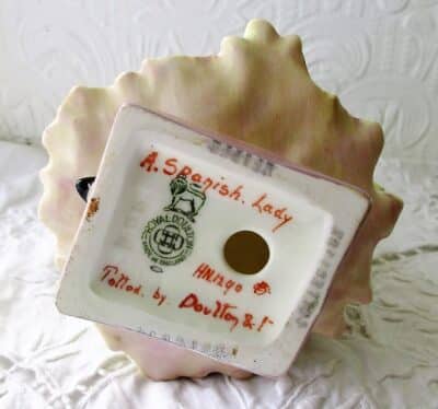 Vintage Royal Doulton English Porcelain Figurine ~ “A Spanish Lady” ~ HN 1290 Leslie Harradine Vintage 7
