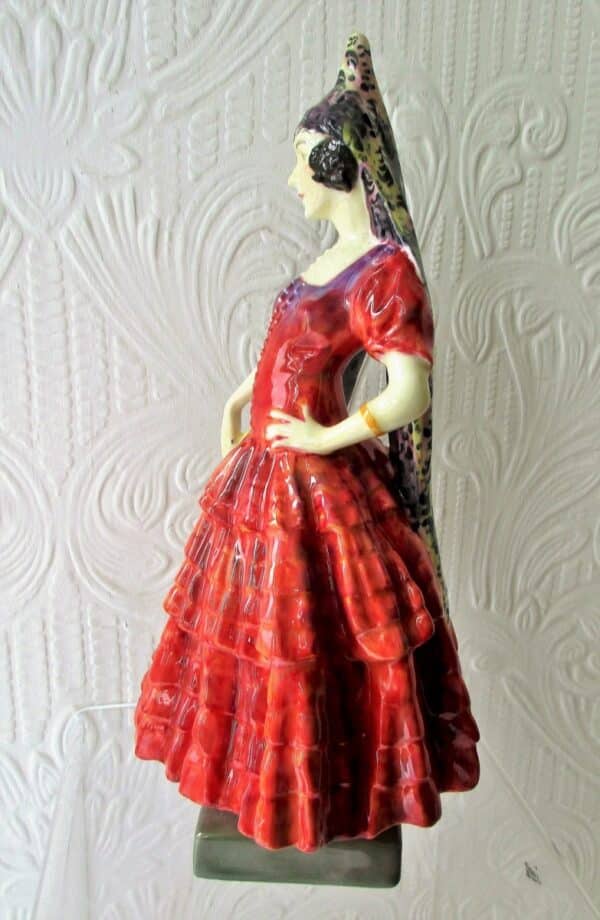 Vintage Royal Doulton English Porcelain Figurine ~ “A Spanish Lady” ~ HN 1294 A Spanish Lady Vintage 4