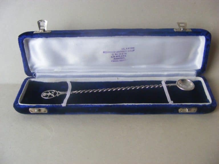 Rare Solid Silver Saudi Arabia Coin Spoon in original box 1935