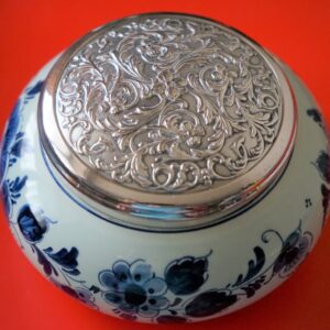 A Vintage Hand Painted DUTCH DELFT Floral BOWL With Ornate Silver Lid / Ideal Present Delft Bowl Antique Ceramics 3