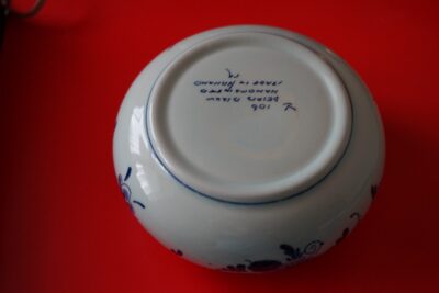 A Vintage Hand Painted DUTCH DELFT Floral BOWL With Ornate Silver Lid / Ideal Present - Image 4