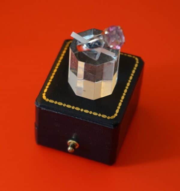SORRY NOW SOLD - A Beautiful 9ct White Gold Pink Topaz Ring - Boxed / Gift - Image 4