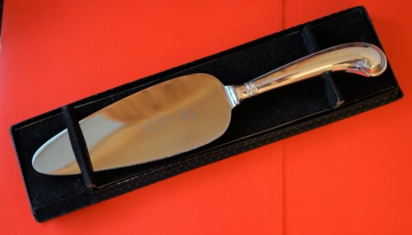 Circa:- 1960 Sheffield Viners Silver Pistol Handle Cake Slice – Rare Boxed Item Boxed Christening Set Antique Silver 7