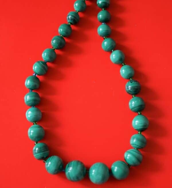 A Vintage Graduated Malachite & Rocailles Necklace - Boxed / Ideal Birthday Gift / Present