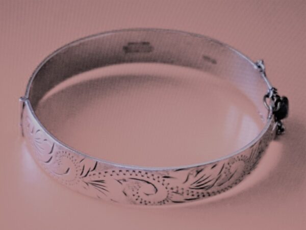 A Vintage Ornate Excalibur Sterling Silver Bracelet - Ideal Gift / Present / Boxed - Image 5