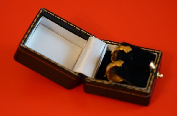 A Beautiful Unusual Pair of 14ct Yellow & white Gold Earrings - Boxed / Ideal Present / Gift - Image 5