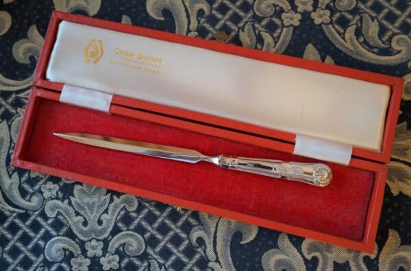 A Circa:- 1982 Sheffield Kings Pattern Silver Handle Letter Opener – Original Box – Collectible / Knife / Knives / Ideal Gift Boxed Silver Ice Tongs Antique Silver 5