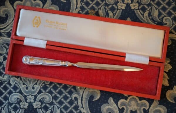 A Circa:- 1982 Sheffield Kings Pattern Silver Handle Letter Opener – Original Box – Collectible / Knife / Knives / Ideal Gift Boxed Silver Ice Tongs Antique Silver 3