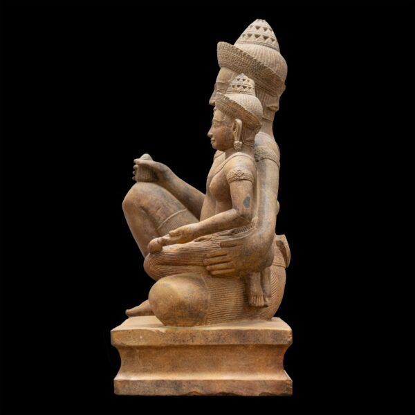 Museum quality. Greystone of Lord Vishnu with his consort Lakshmi - Image 2