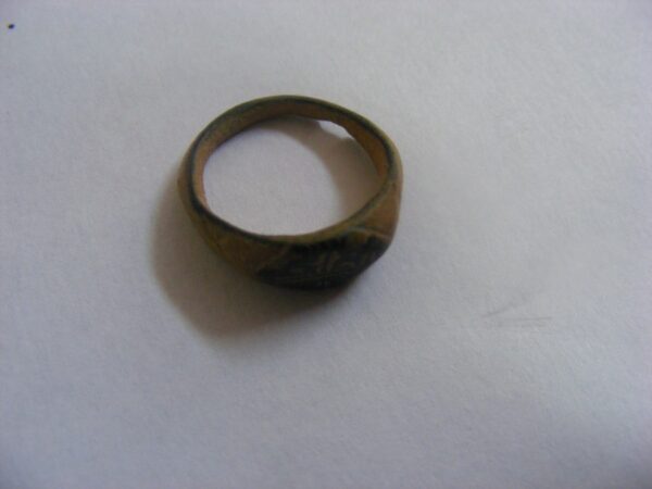 Beautiful ancient Islamic child's bronze ring with Kufic benediction 1,000 years old - Image 4