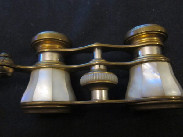 Late 19th Century French Mother of Pearl Opera Glasses/Paris - Image 3