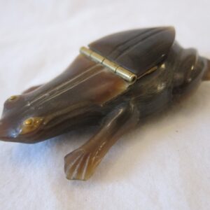 th Century French Carved Horn “Frog” Snuff Box carved Antique Collectibles