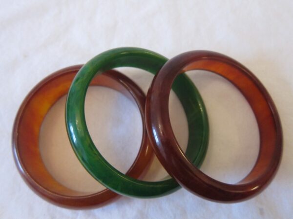 Early Vintage French Bakelite Chunky Bracelets - Image 3