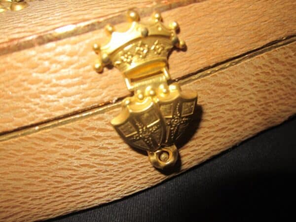 1850's Parisian Chocolate Box/Pietra Dura/Royal Crest Clasp - Image 2