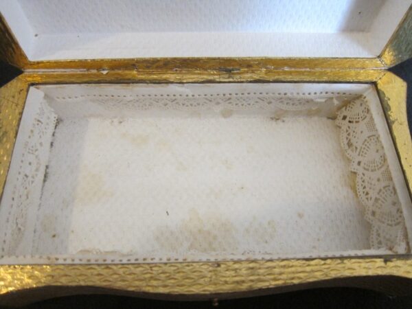 1850’s Parisian Chocolate Box/Pietra Dura/Royal Crest Clasp chocolate Antique Boxes 12