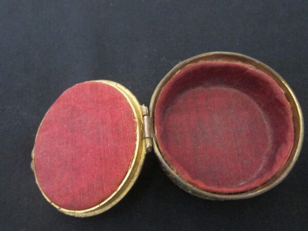 19th Century French “Lady” Trinket Pot French Antique Boxes 9