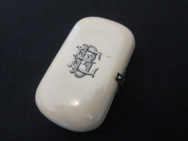 SOLD 1810-30 Antique French Ivory Silk lined “Sovereign Coin Purse” ivory Antique Collectibles 3
