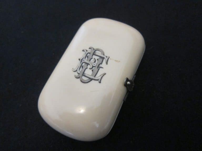 SOLD 1810-30 Antique French Ivory Silk lined "Sovereign Coin Purse"