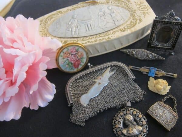 SOLD Antique French Jewellery /Mesh CoinPurse/ Frame/Box brooches Antique Jewellery 3