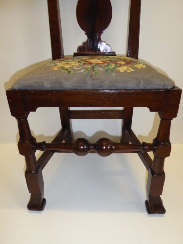 Early 18th century walnut chair circa 1720 - Image 7