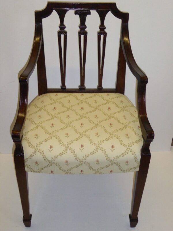 Pair of Georgian walnut carvers circa 1790 - Image 2