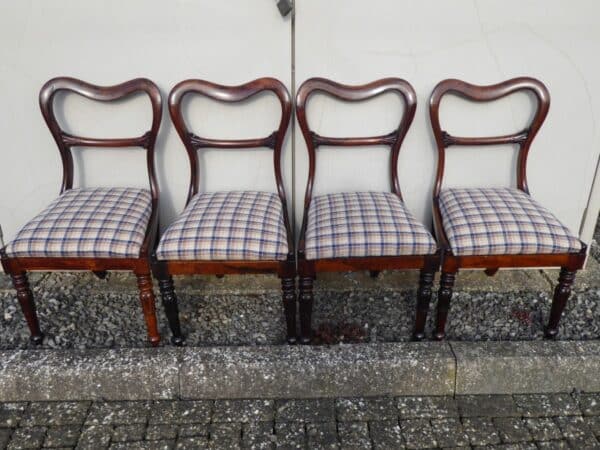 Set of 4 rosewood kidney back dining chairs circa 1840