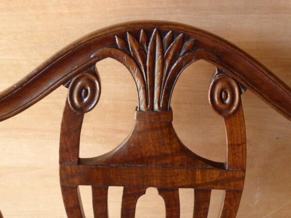 Set of 6 mahogany shield back dining chairs circa 1790 - Image 4