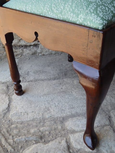 Early 18th century walnut corner chair corner chair Antique Chairs 5