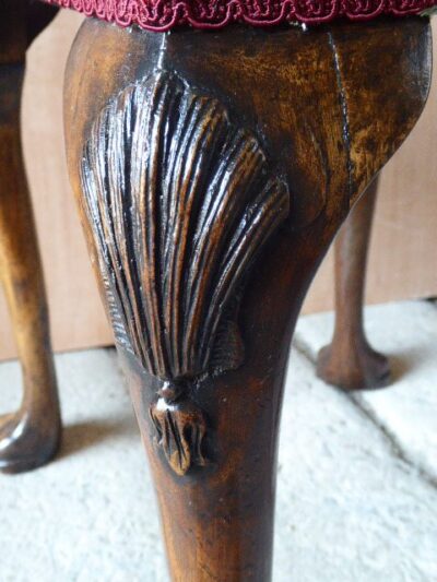 19th century walnut stool with trifid feet - Image 3