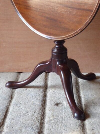 Mahogany dish top tilting tripod table circa 1750 - Image 3