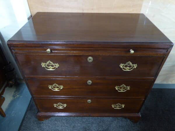 George II mahogany chest of drawers – circa 1735 chest of drawers Antique Chest Of Drawers 7