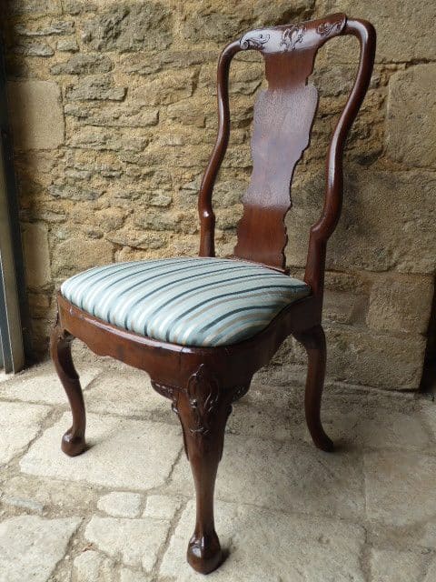 Red walnut side chair early 18th century chair Antique Chairs 6