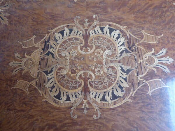 Walnut and marquetry side table with ormolu mounts circa 1870 - Image 3