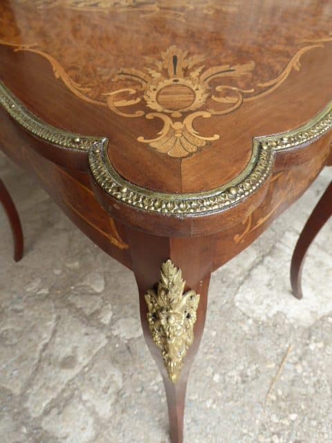 Walnut and marquetry side table with ormolu mounts circa 1870 marquetry Antique Tables 8