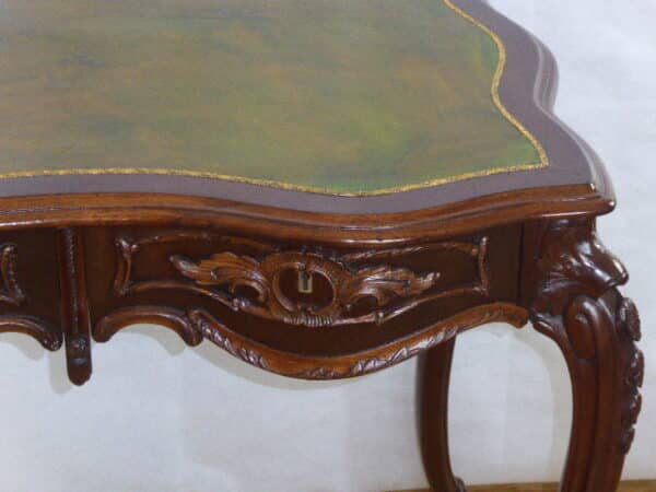 French walnut kidney shaped desk circa 1880 French Antique Desks 4