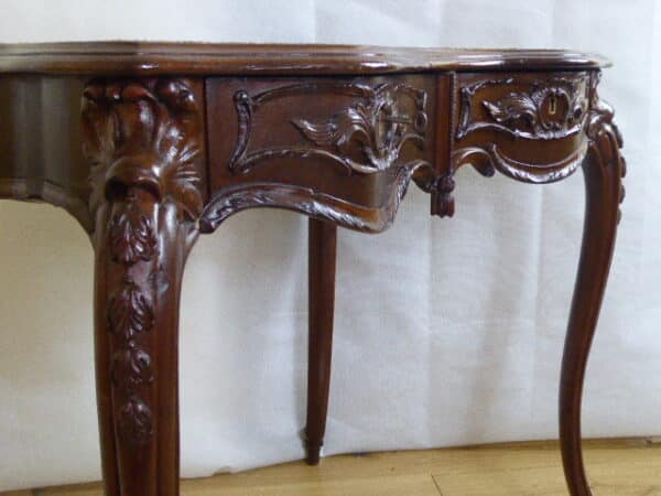 French walnut kidney shaped desk circa 1880 - Image 5