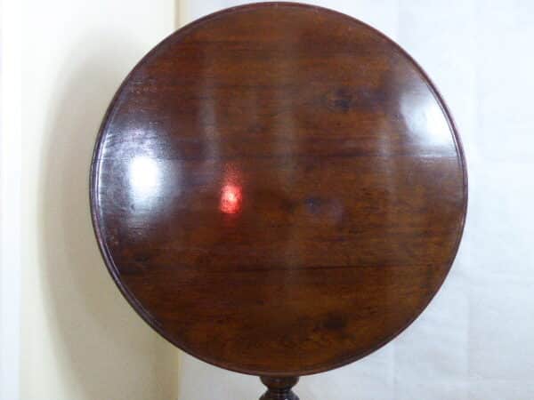 Georgian red walnut bird cage tilting tripod table circa 1770 - Image 6