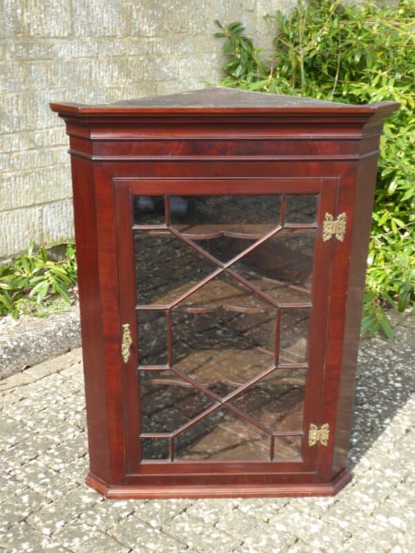 Georgian mahogany hanging corner cupboard circa 1800 corner cupboard Antique Cupboards 10